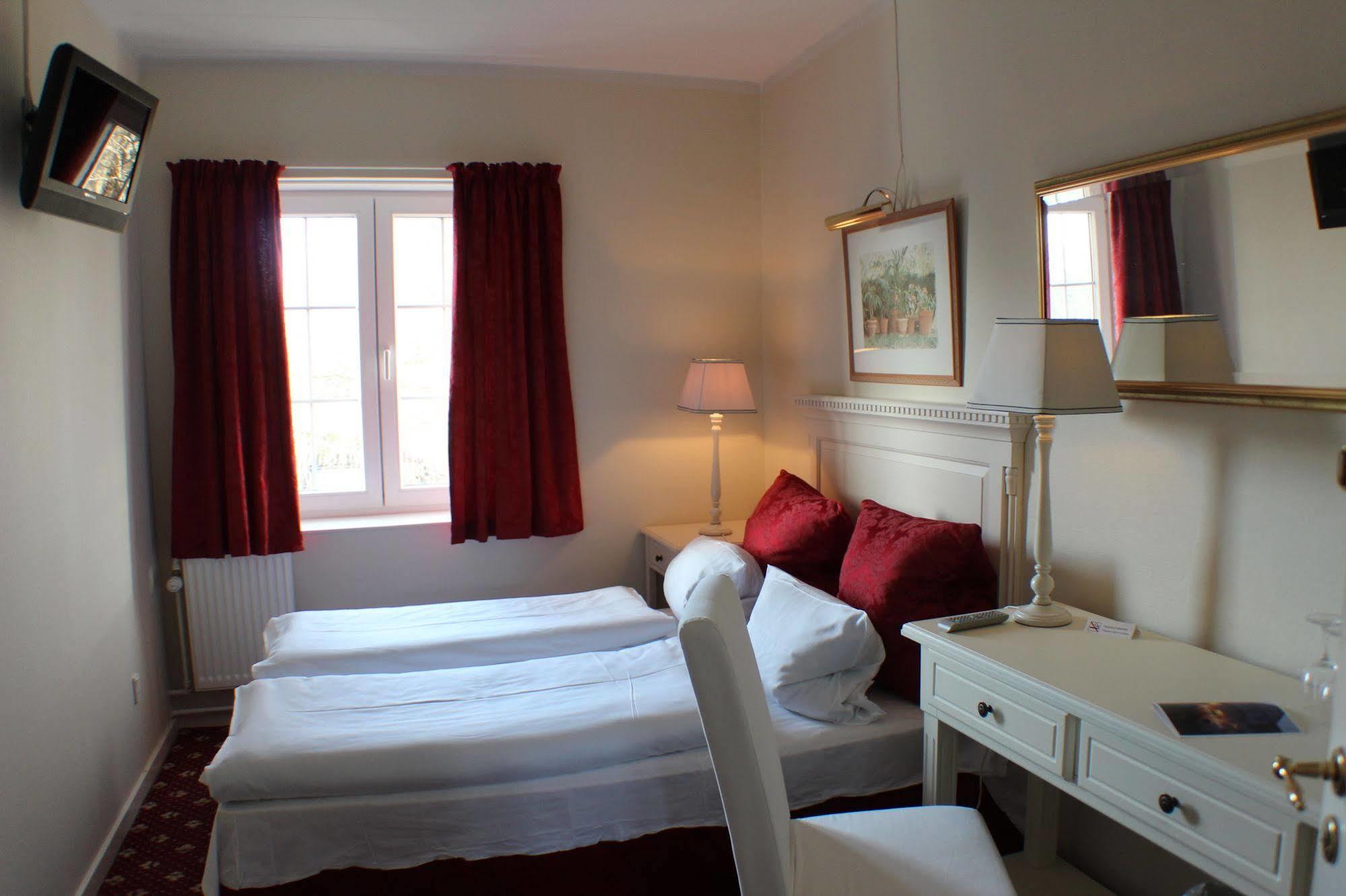 Store Restrup Manor House מראה חיצוני תמונה